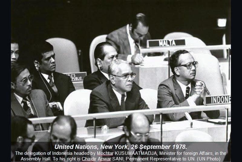 Mochtar Kusumaatmadja, Sang Diplomat dan Ilmuwan Pejuang Dalam Perang Nirmiliter Melawan Kaum Penjajah. FOTO : Google/Net