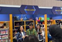Pertamina SMEXPO 2026 di Mall Living World, Pekanbaru, Riau. Ajang tahunan bertema "Lokal Jadi Vokal" yang berlangsung pada 25–27 September 2026 ini menghadirkan puluhan produk kreatif UMKM guna memperluas jaringan pasar ritel maupun korporasi secara nasional. (FOTO : Dok. Pertamina)